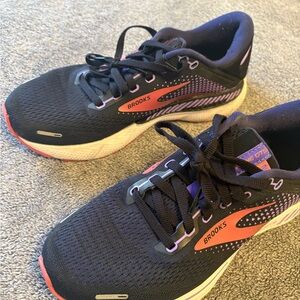 Brooks Black and Purple Athletic Shoes